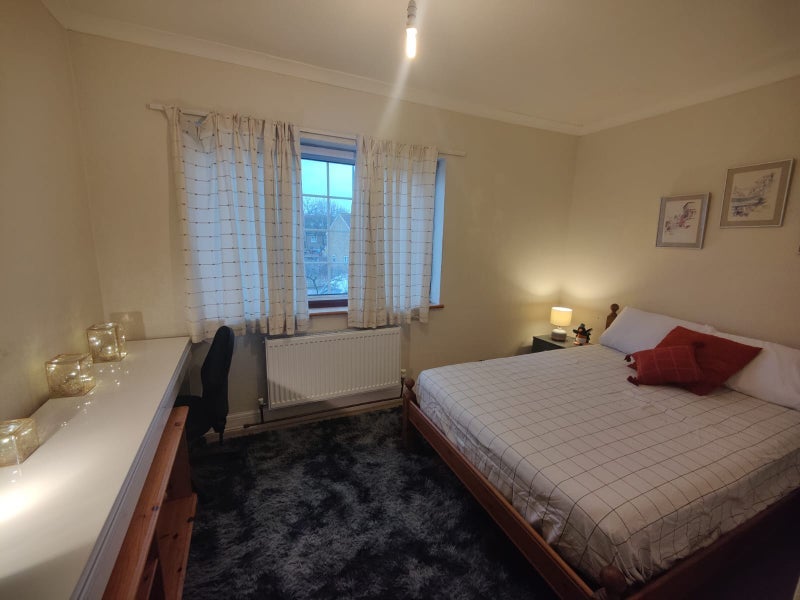 Room Camrose Close in Greater London