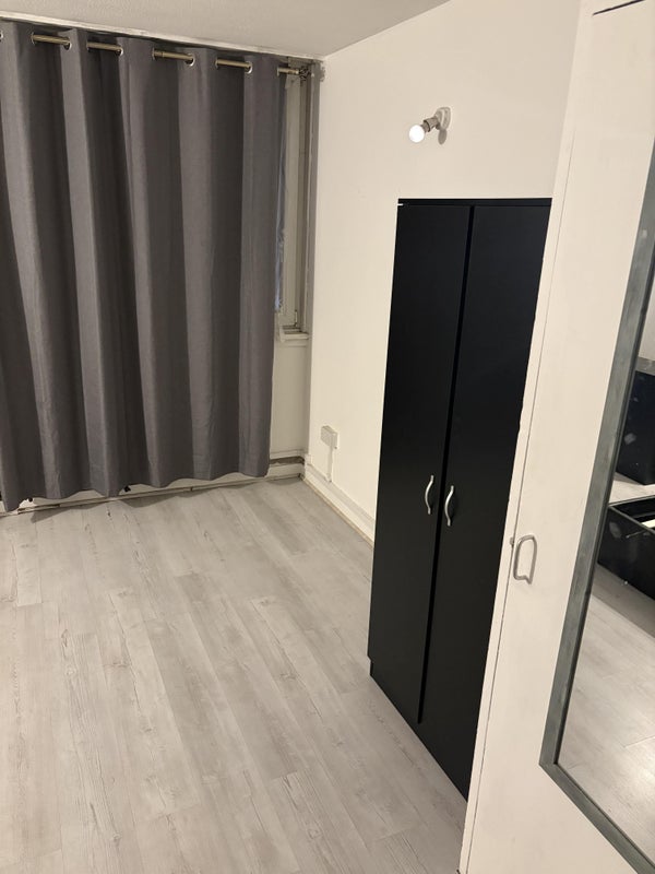 Room Tawny Way in Greater London