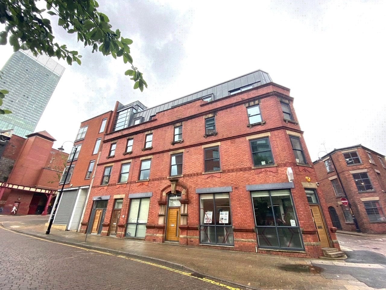 Flat Hewitt Street in Manchester