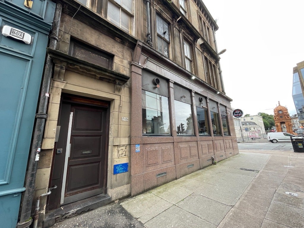 Flat Sauchiehall Street in Glasgow