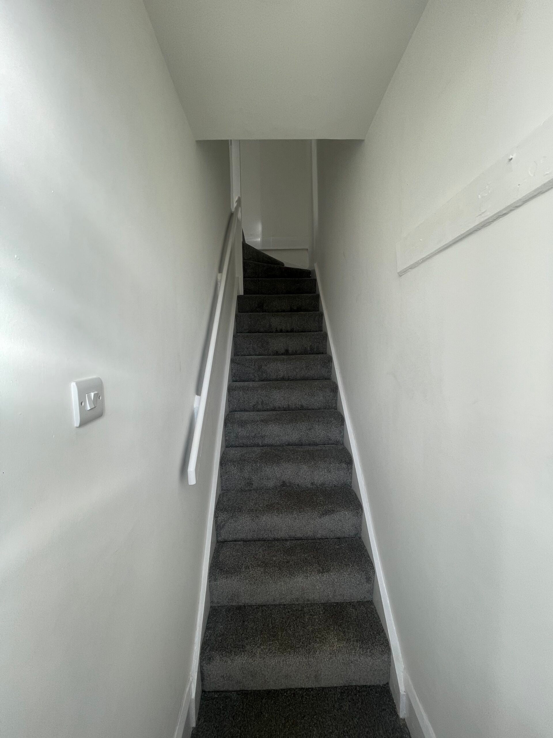 Flat Oakleigh Avenue in Clayton