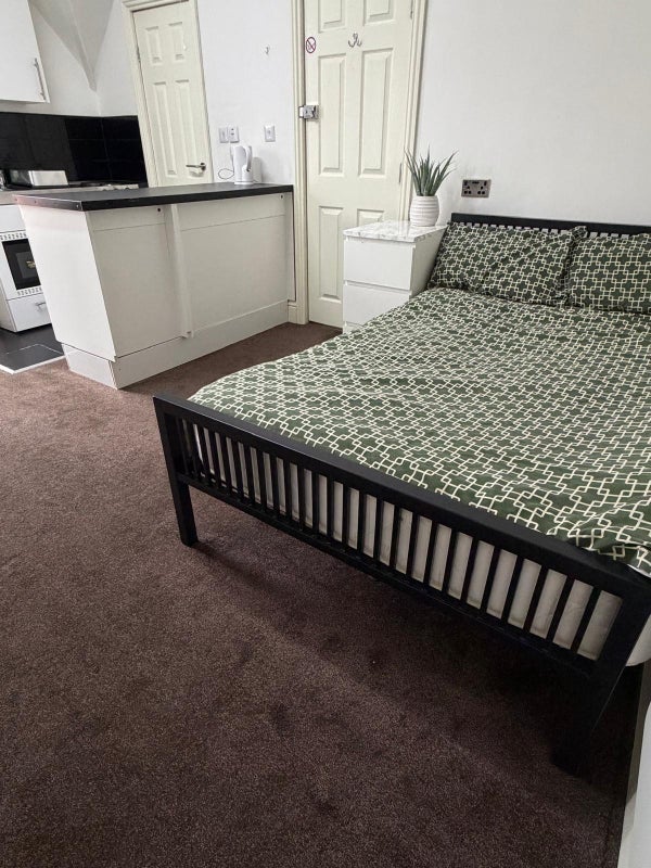 Flat St Barnabas Road in Sheffield