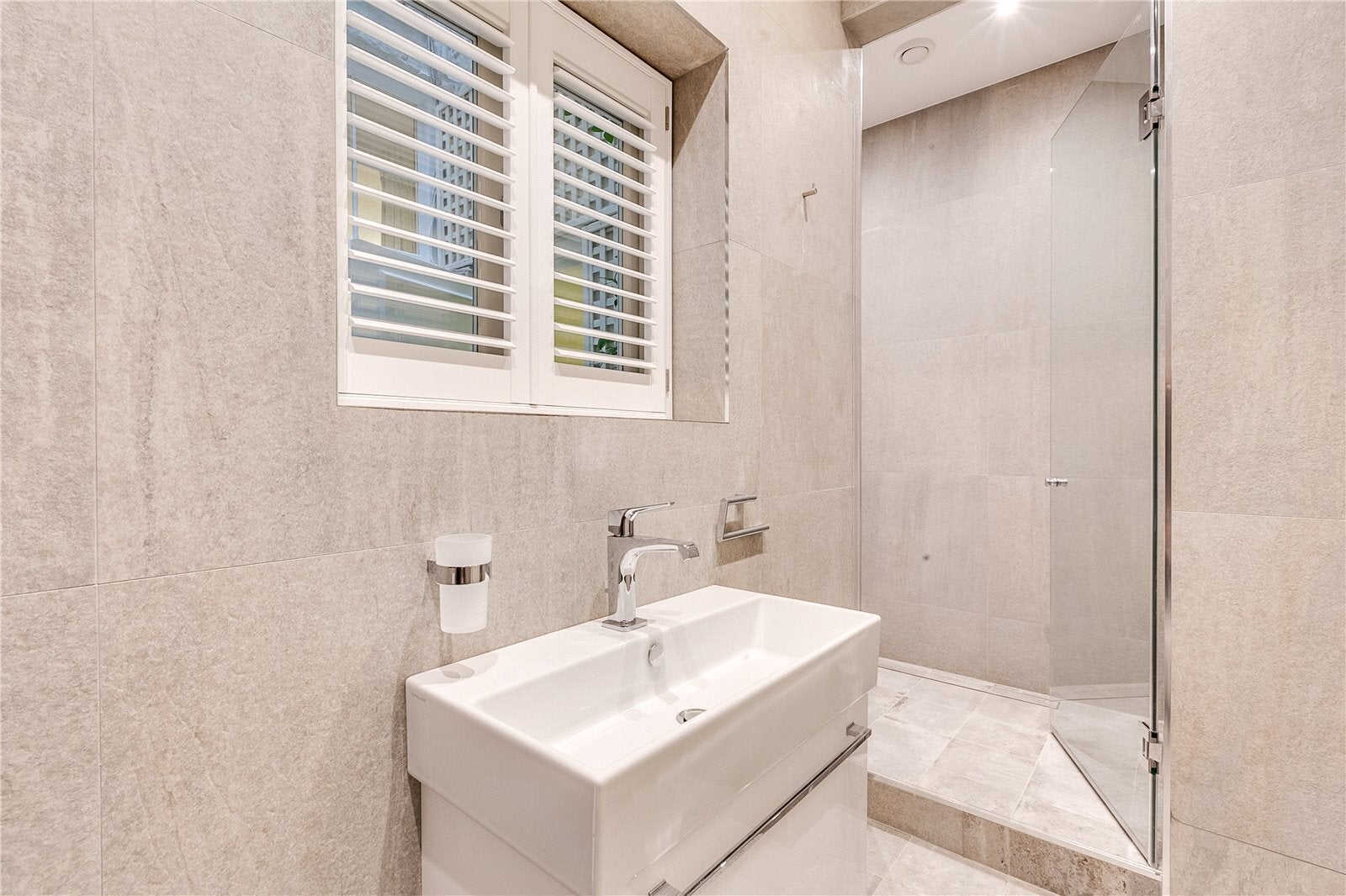 Flat Rutland Gate in City of Westminster
