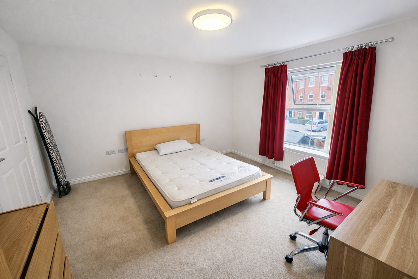 Room Magnus Court in Derby