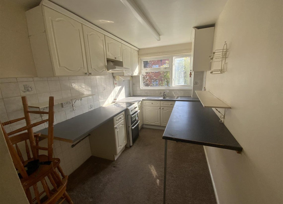 Flat Ulverley Crescent in Metropolitan Borough of Solihull