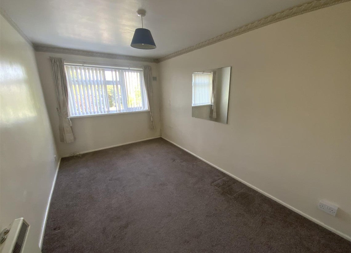 Flat Ulverley Crescent in Metropolitan Borough of Solihull