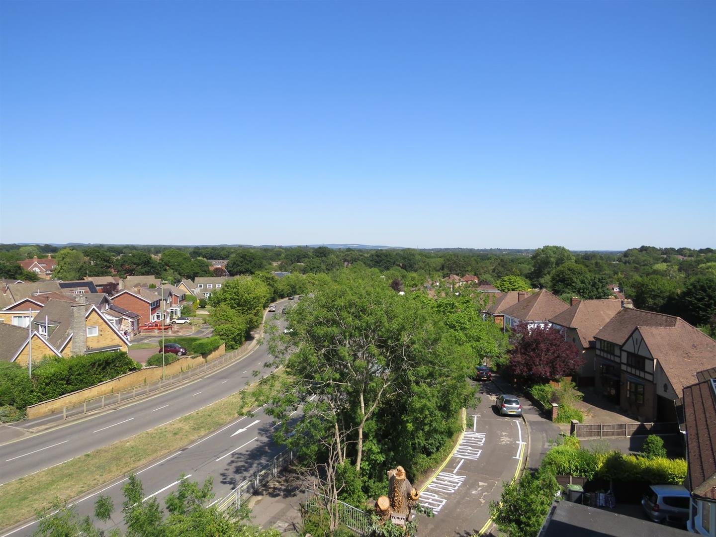 Flat Hulbert Road in Waterlooville
