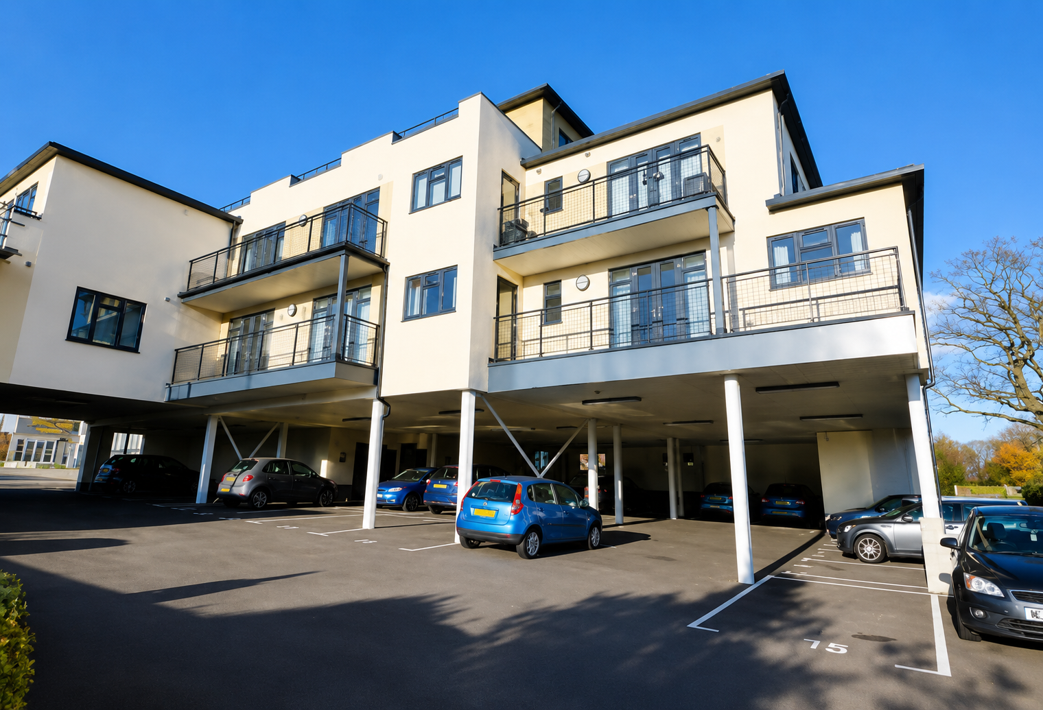 Flat Hulbert Road in Waterlooville
