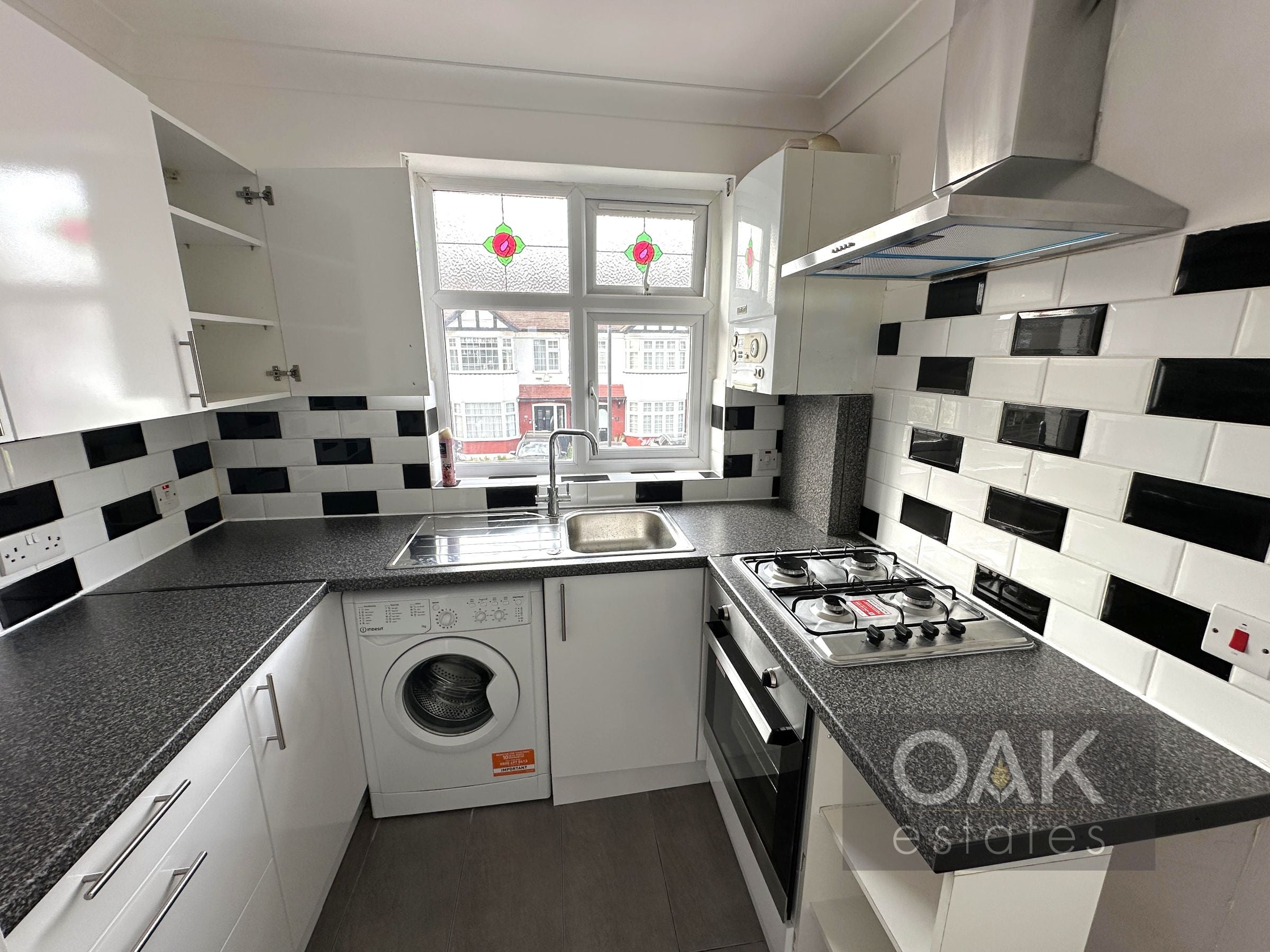 Flat Edward Close in Greater London