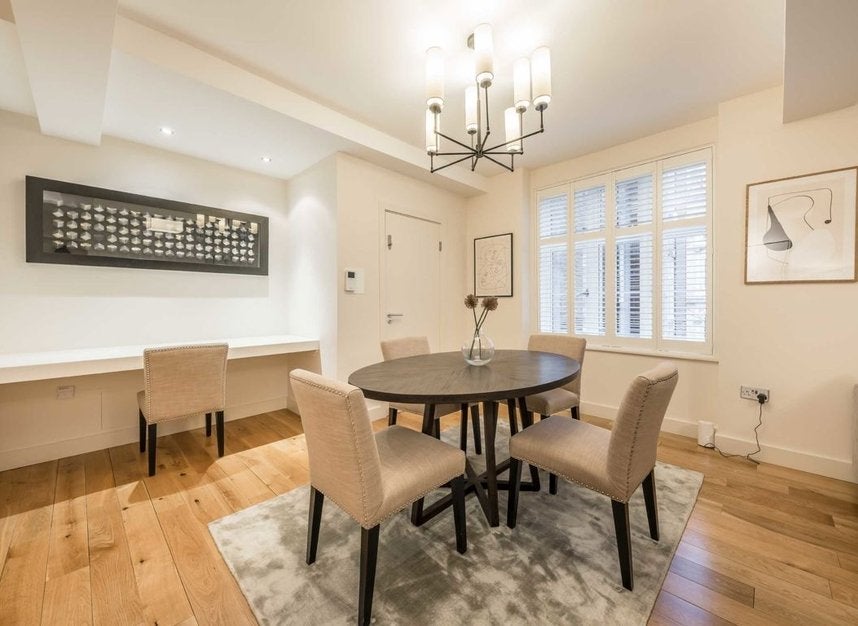 Flat Chesterfield Gardens in City of Westminster