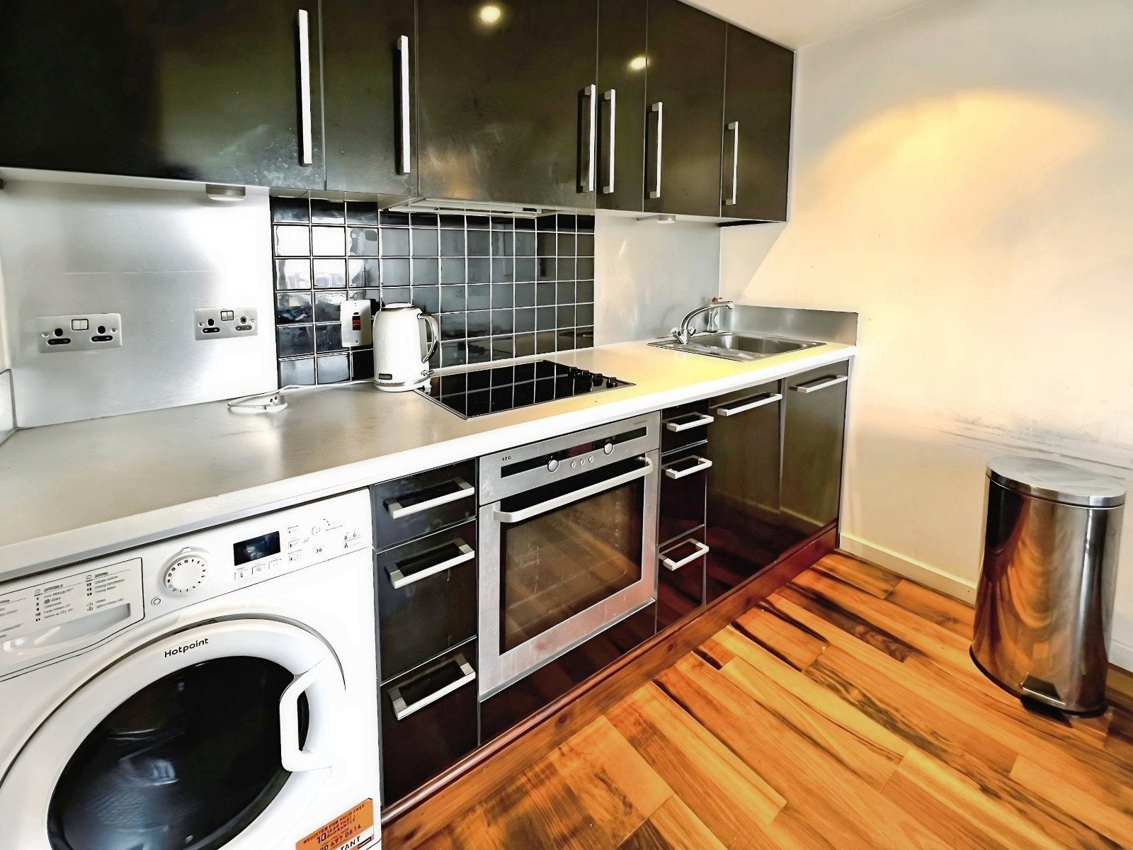 Flat Whitehall Riverside in Leeds