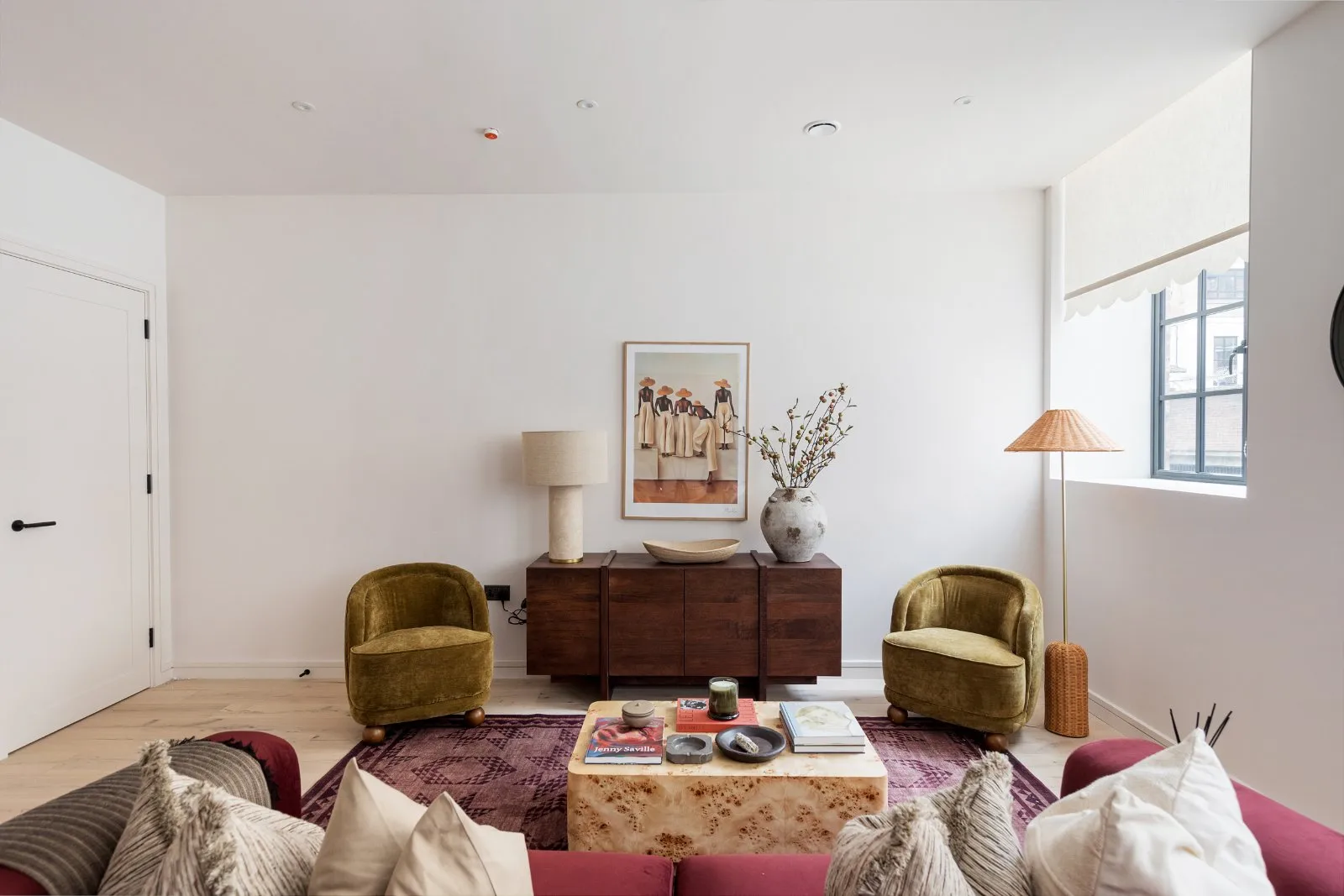 Flat Hollybush Gardens in Greater London