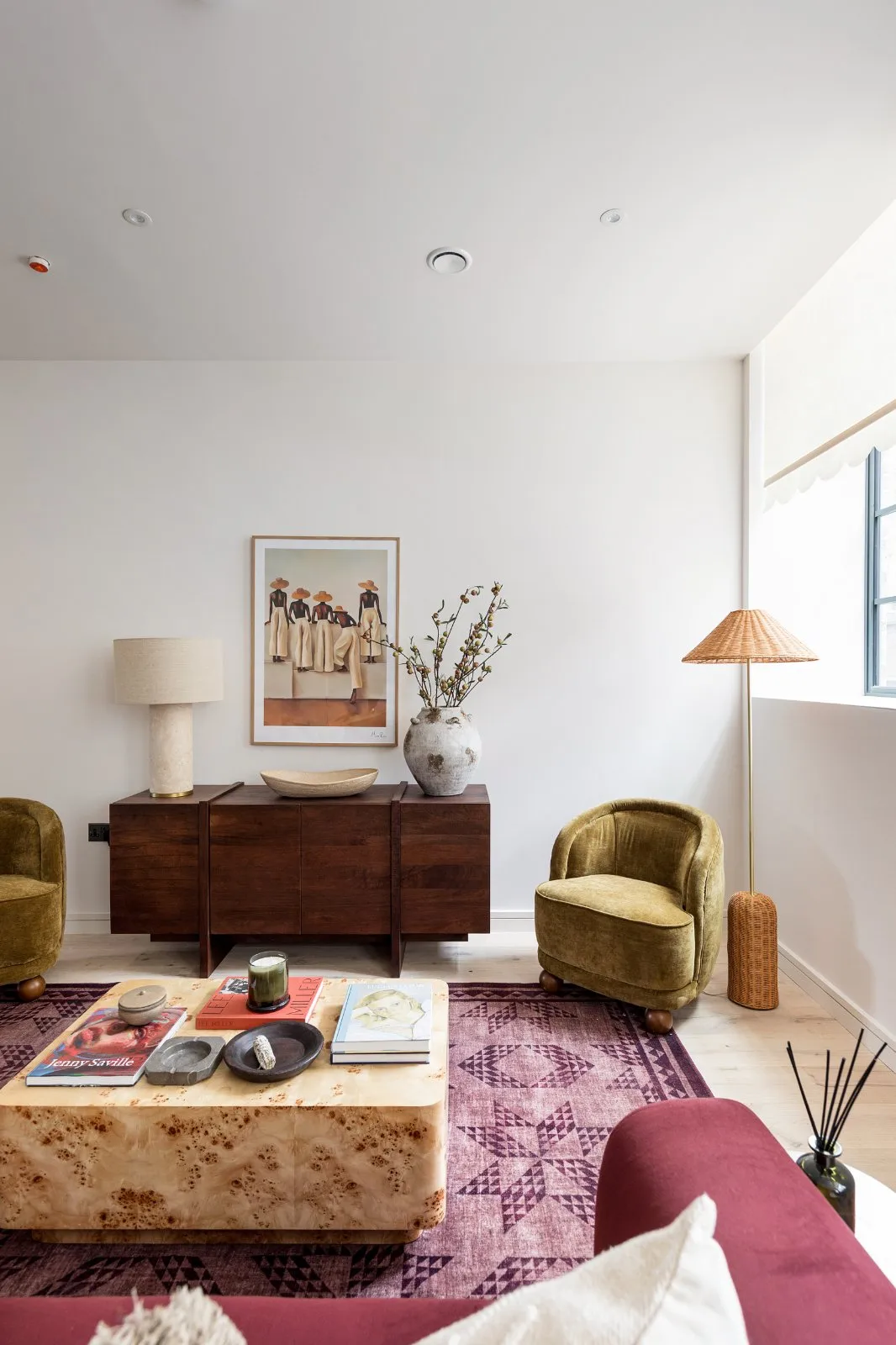 Flat Hollybush Gardens in Greater London