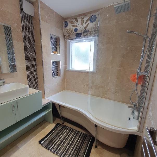 Room Rothschild Road in Greater London