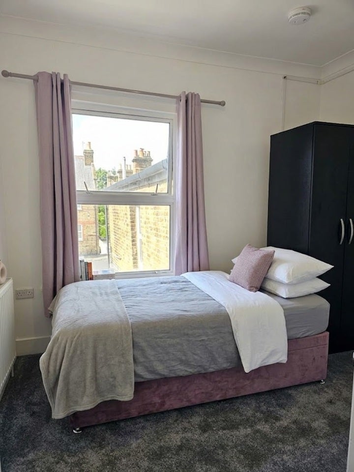 Flat Natal Road in Greater London
