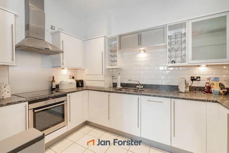 Flat McCracken Close in Newcastle upon Tyne