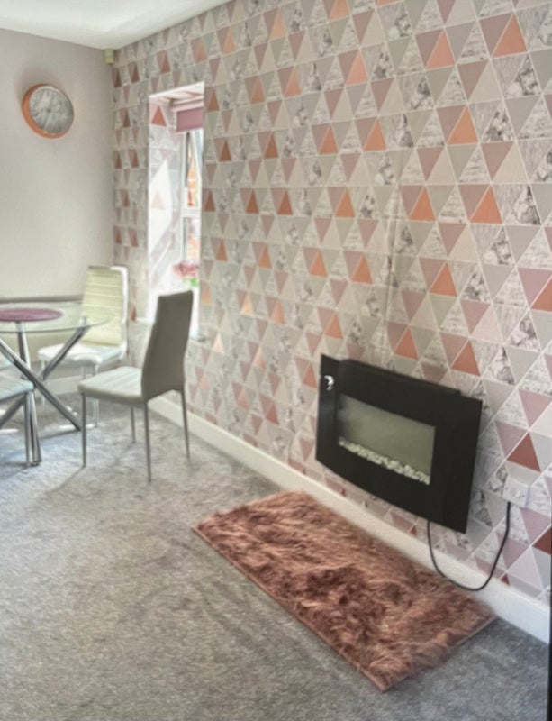 Room Stoneyholme Avenue in Manchester