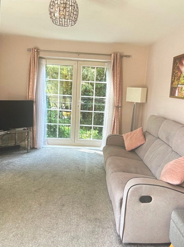 Room Stoneyholme Avenue in Manchester