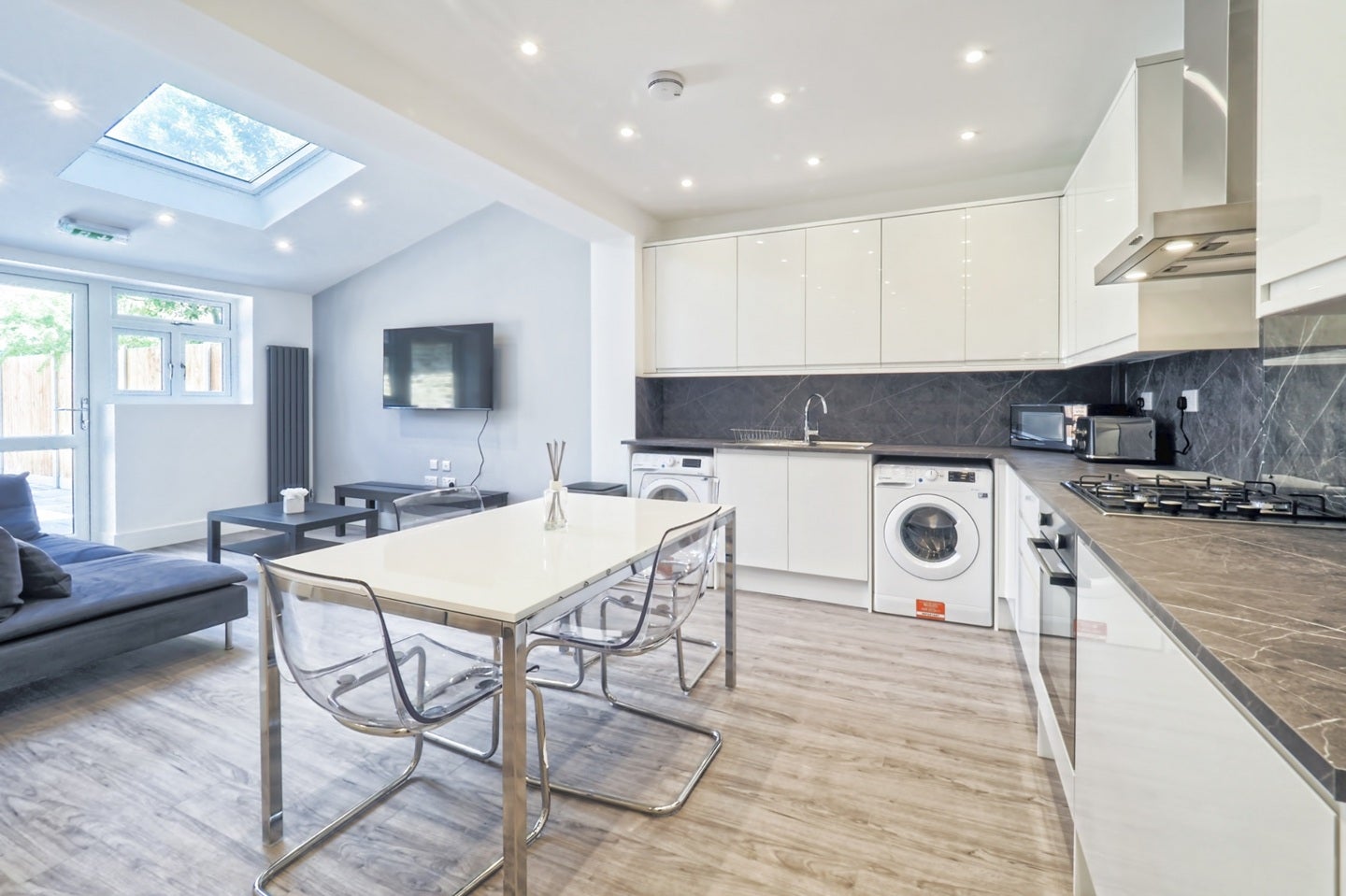 Room St John's Road in Watford