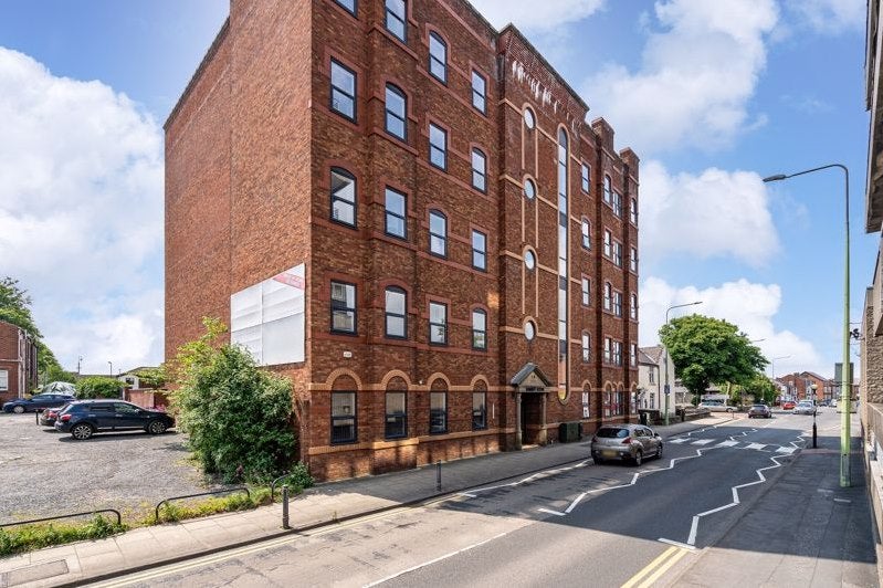 Flat Saint Thomas's Road in Chorley