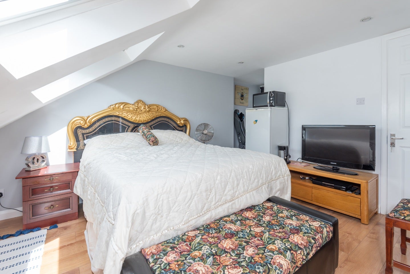 Room Woodlands Street in Greater London