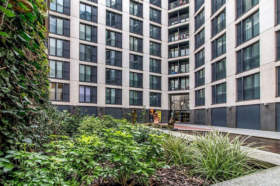Flat Piccadilly Place in Manchester
