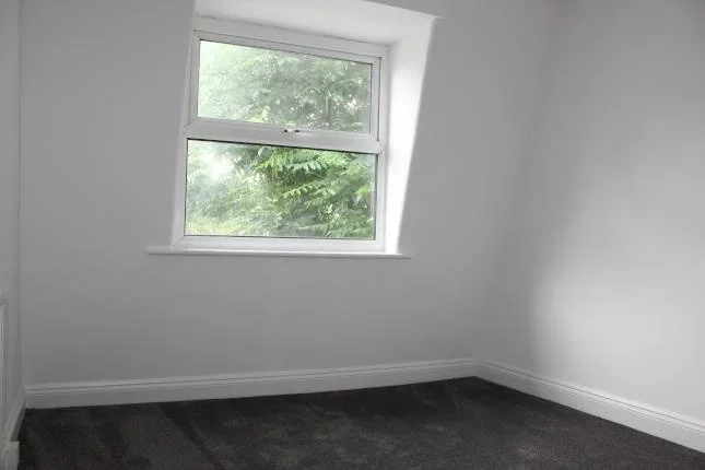 Flat Canonbury Road in Greater London
