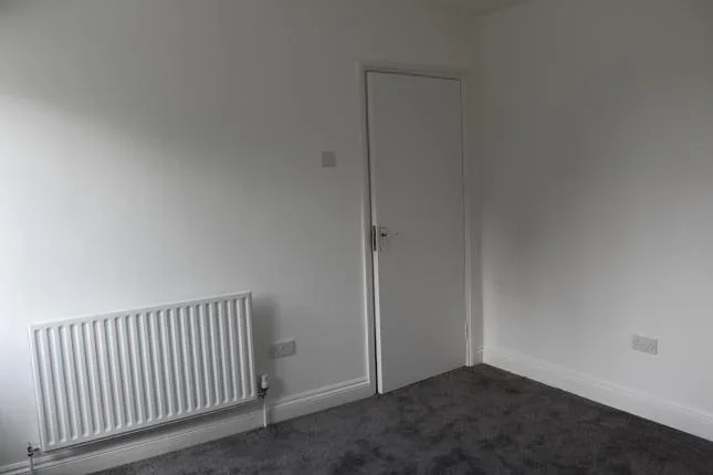 Flat Canonbury Road in Greater London