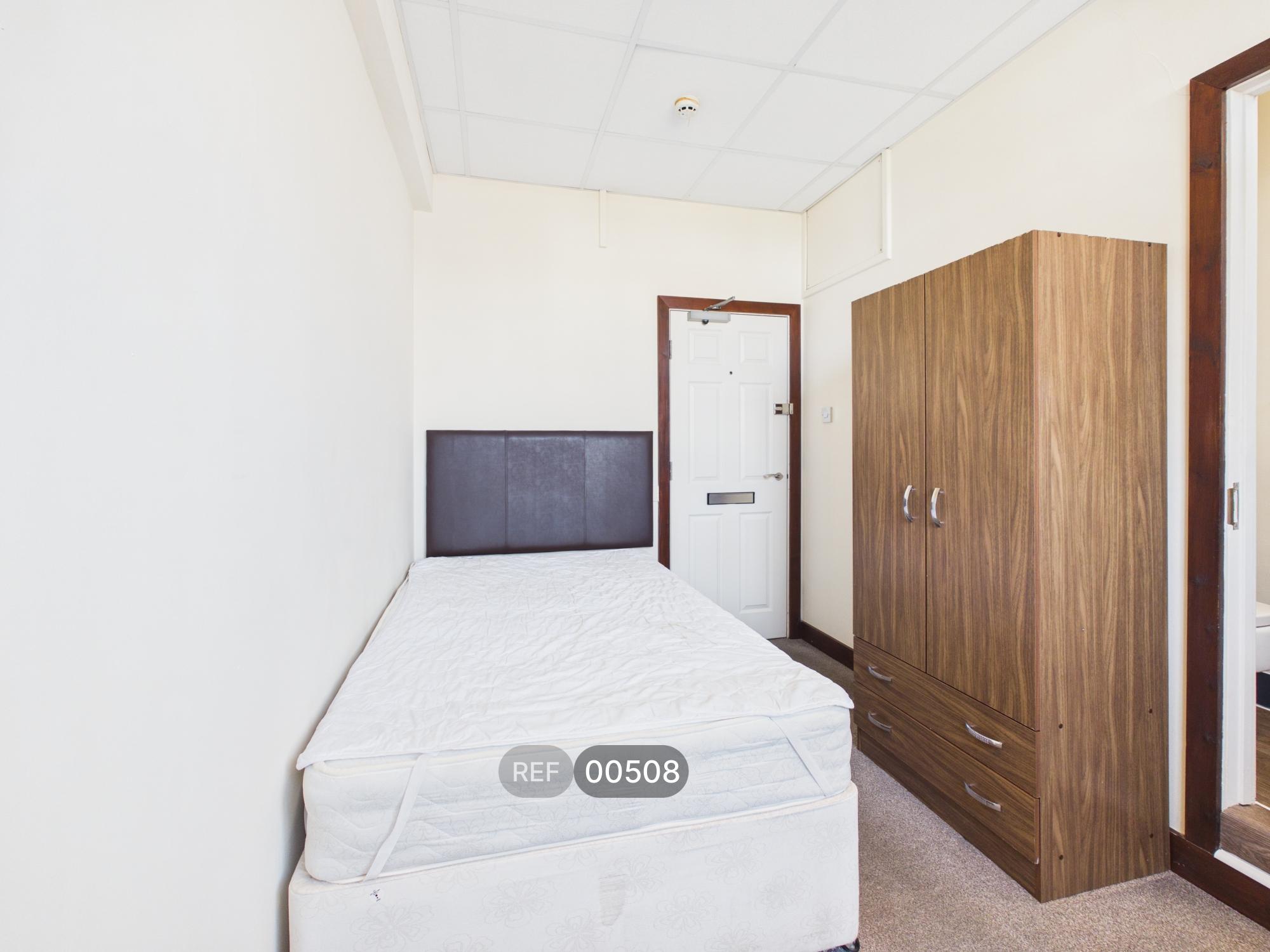 Room Anlaby Road in Hull