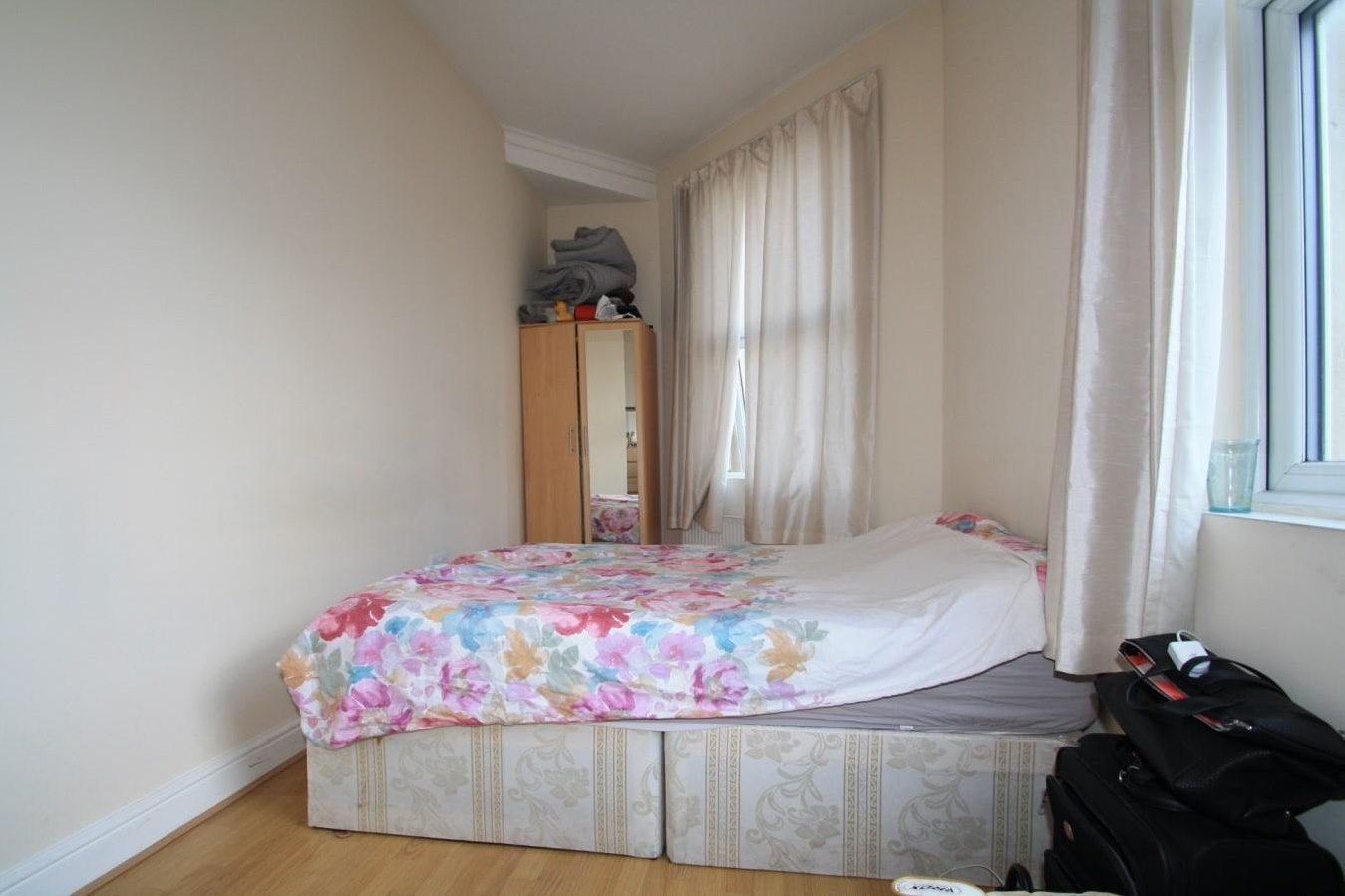 Flat Seven Sisters Road in Greater London