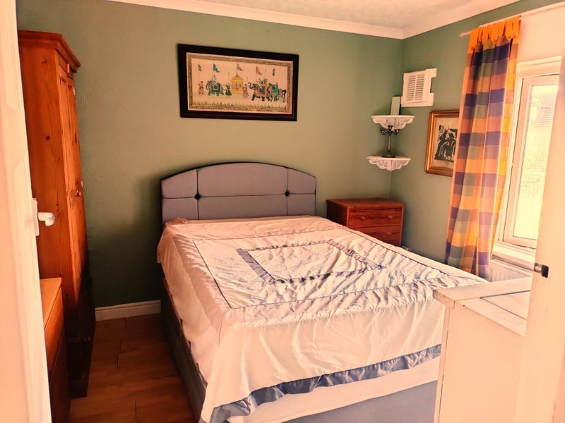 Room Clarendon Green in Greater London