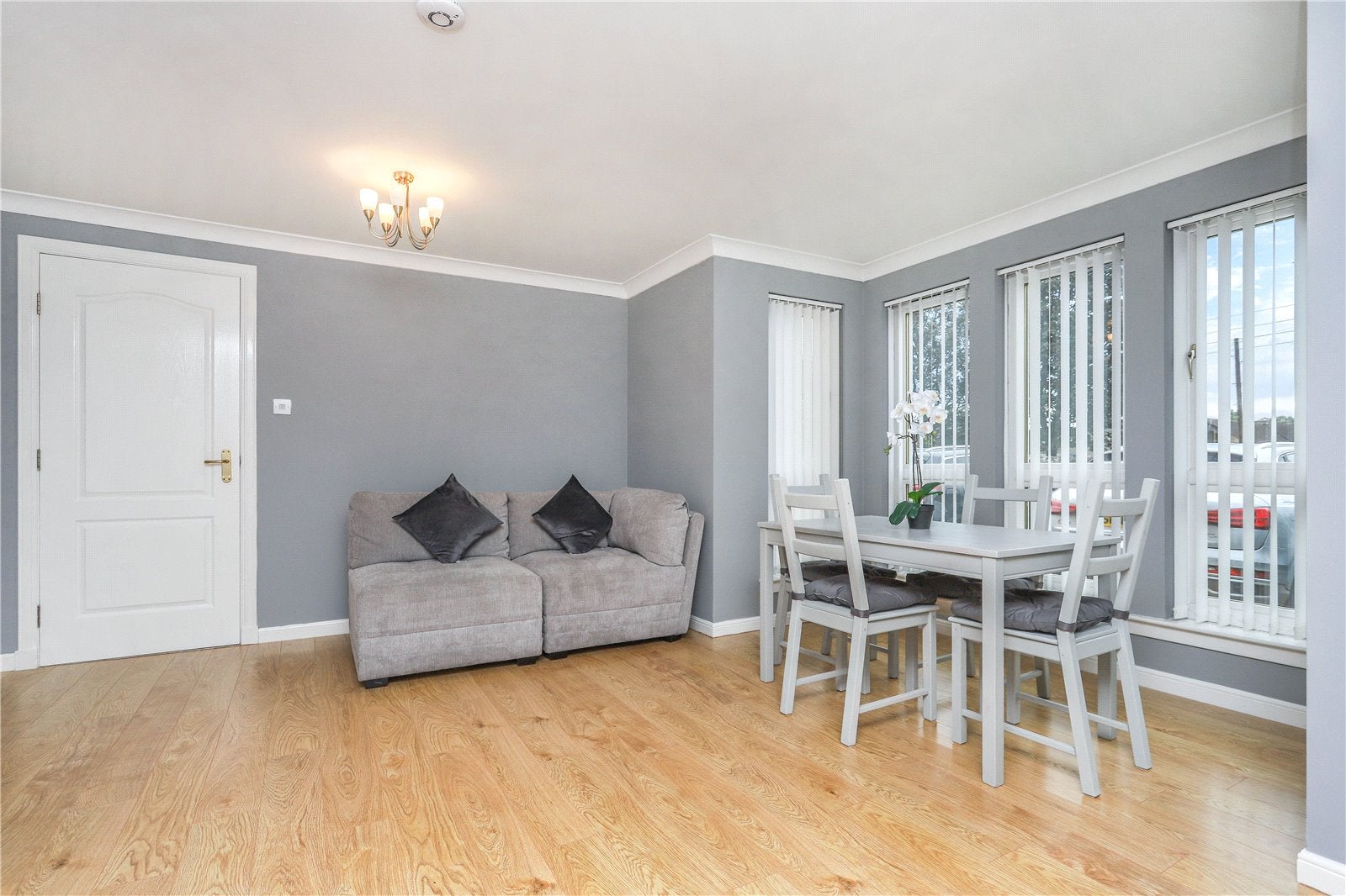 Flat Whittingehame Drive in Glasgow
