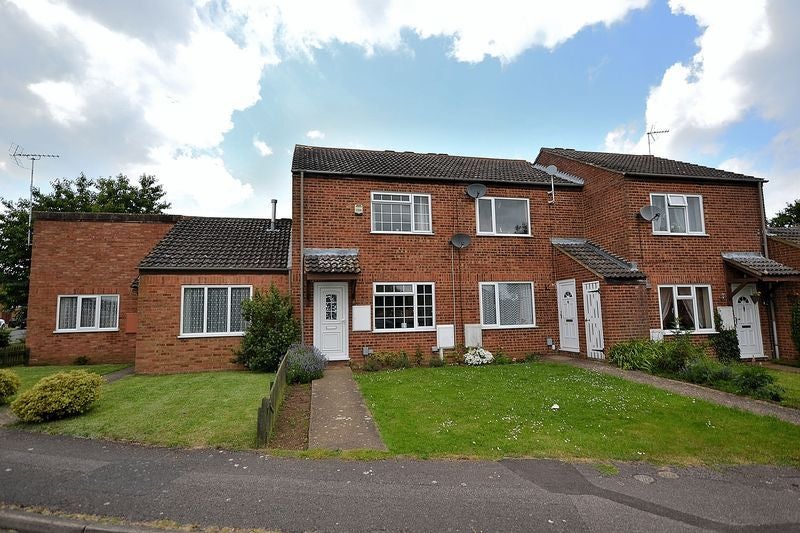 House Hornbeam Close in Leighton Buzzard