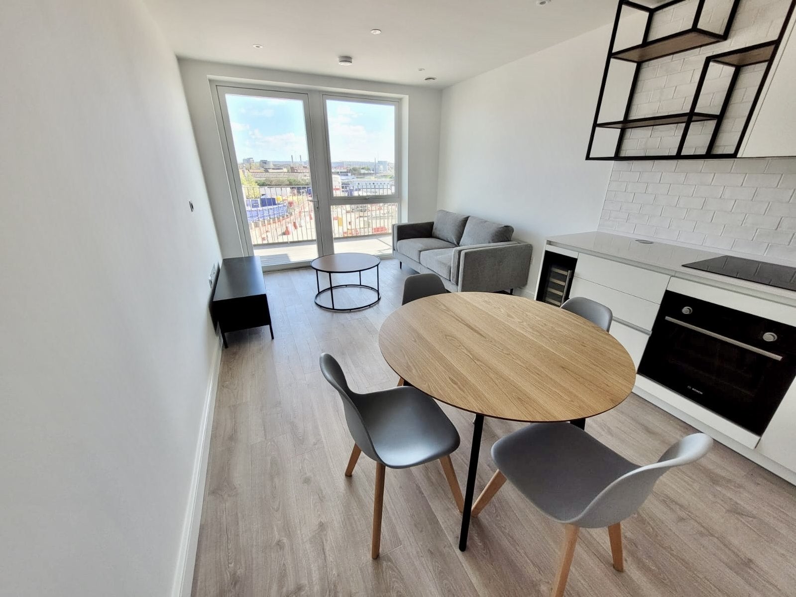 Flat Bilton Road in London