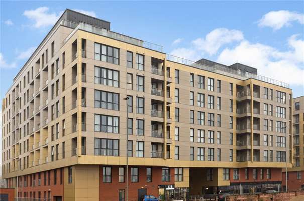 Flat Adelphi Street in Salford