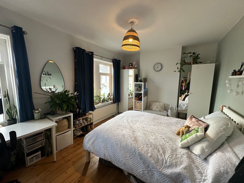 Room Beresford Road in Cardiff