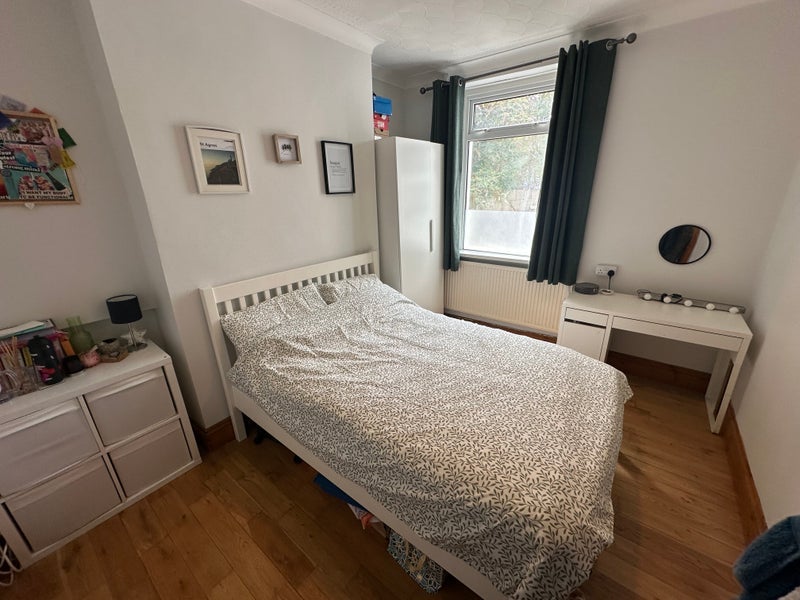 Room Beresford Road in Cardiff