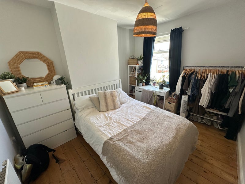 Room Beresford Road in Cardiff