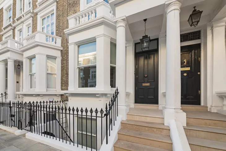 House Bramerton Street in Greater London