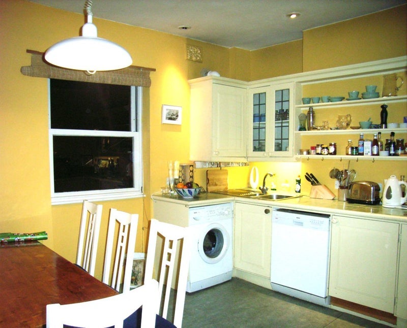 Room Stockwell Park Road in Greater London