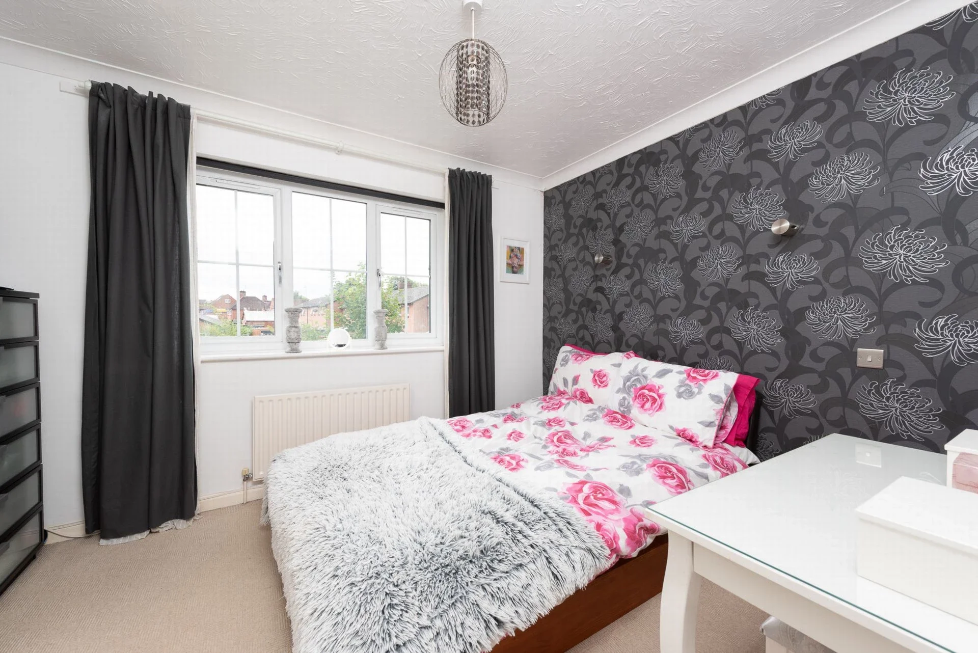 House Clifton Gardens in Surrey Heath
