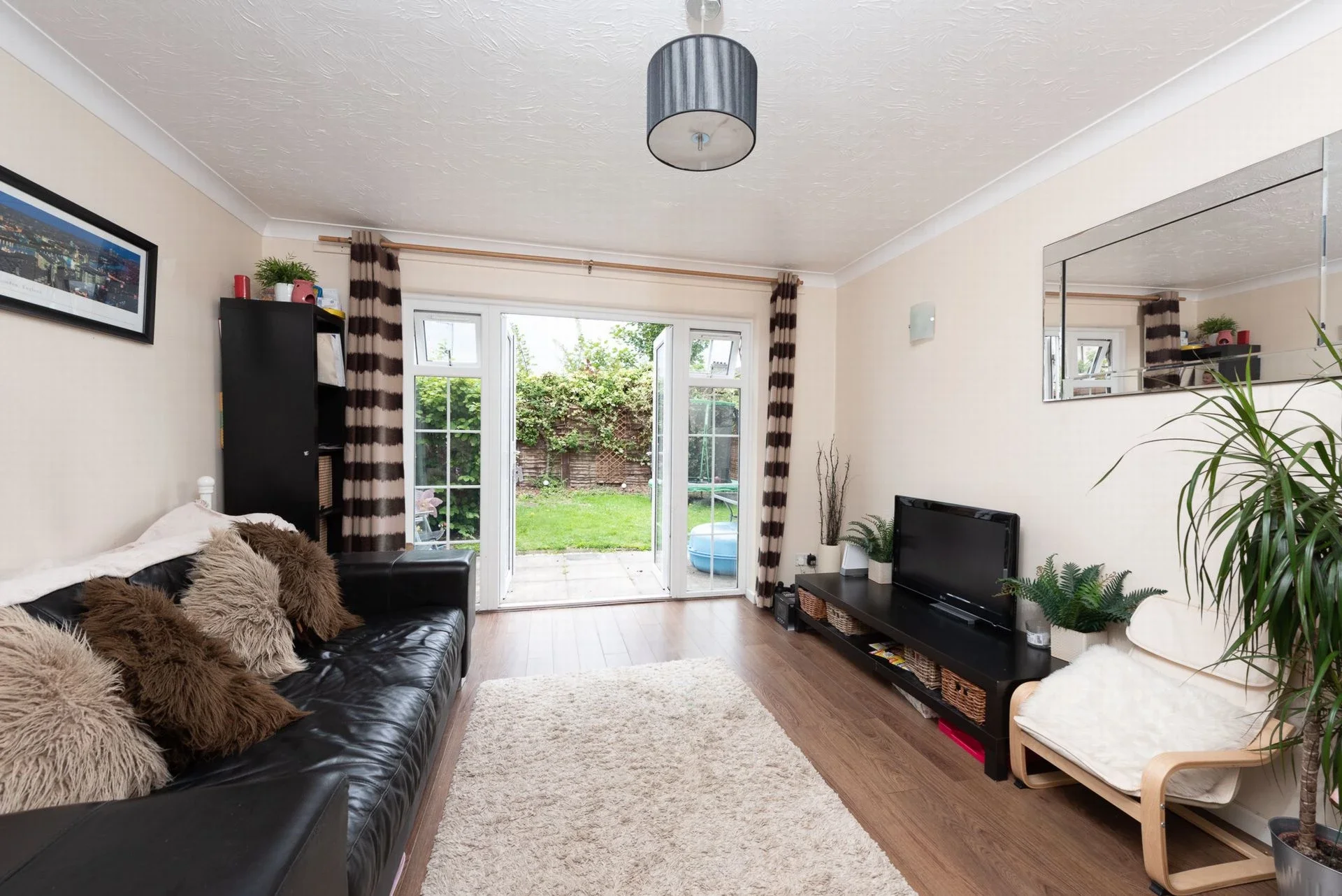 House Clifton Gardens in Surrey Heath