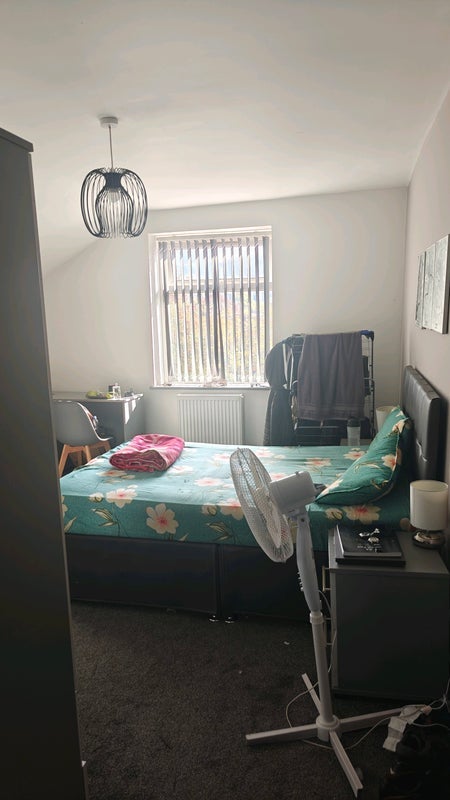 Room Great Cheetham Street East in Salford