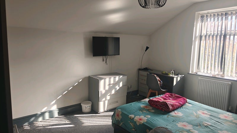 Room Great Cheetham Street East in Salford
