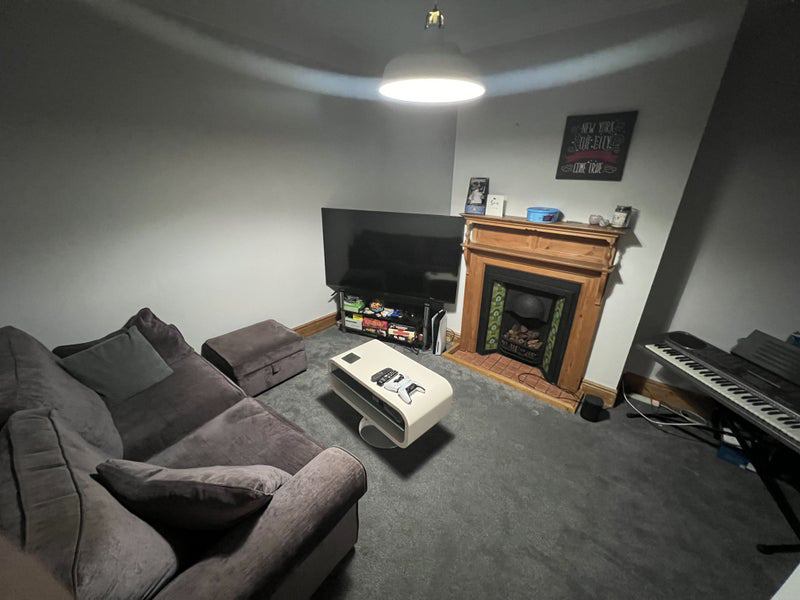 Room Sweetbriar Road in Leicester