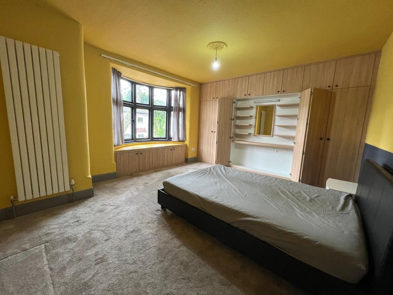 Room Sweetbriar Road in Leicester