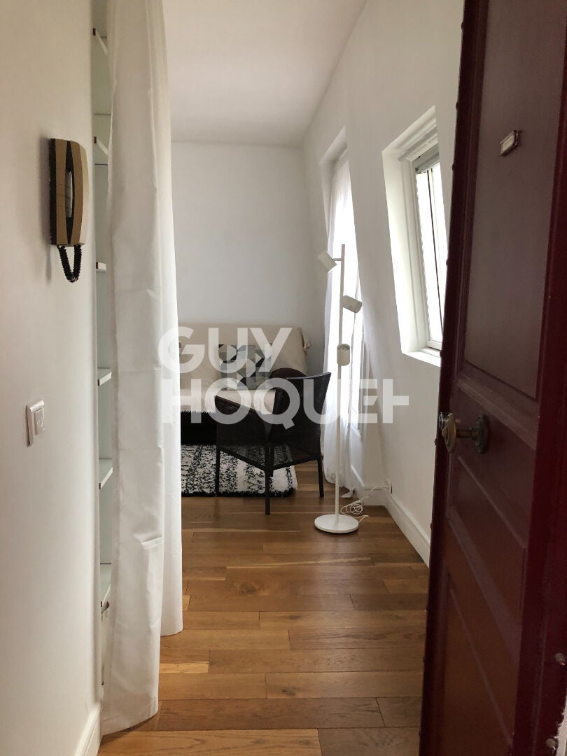 Flat Rue de la Nouvelle-Calédonie in Paris