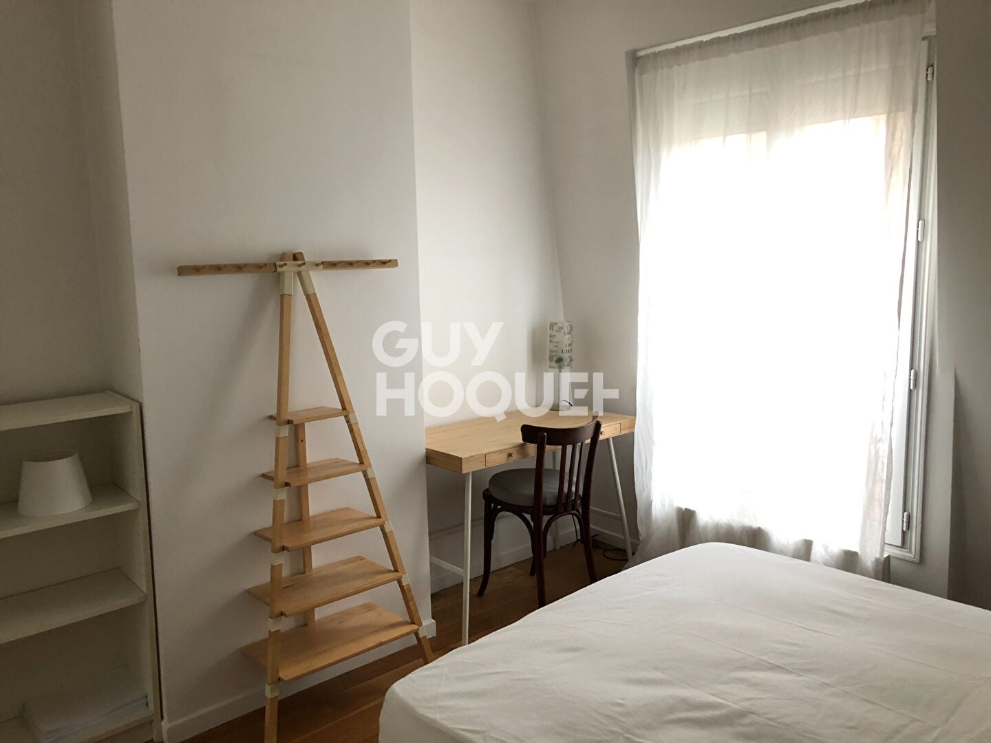Flat Rue de la Nouvelle-Calédonie in Paris