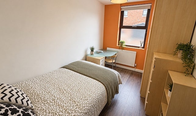 Flat Summerfield Street in Sheffield