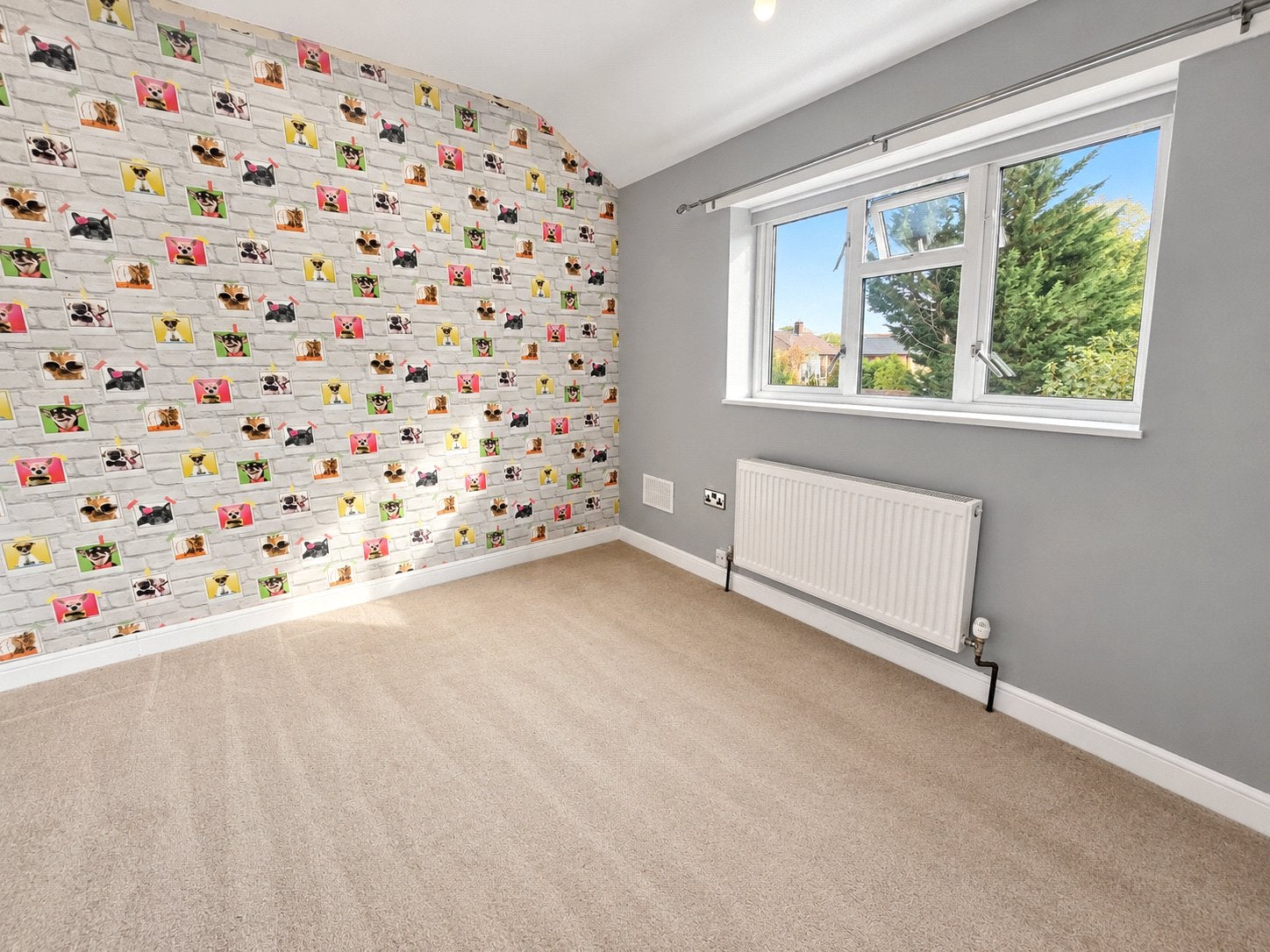 House Bateson Way in Woking